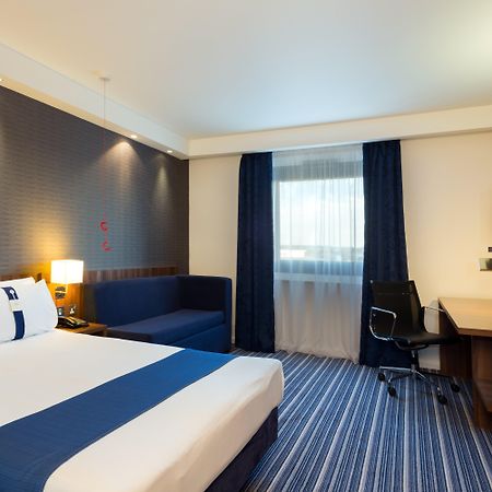 Holiday Inn Express Harlow By Ihg Exteriér fotografie