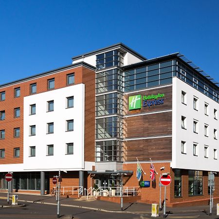Holiday Inn Express Harlow By Ihg Exteriér fotografie