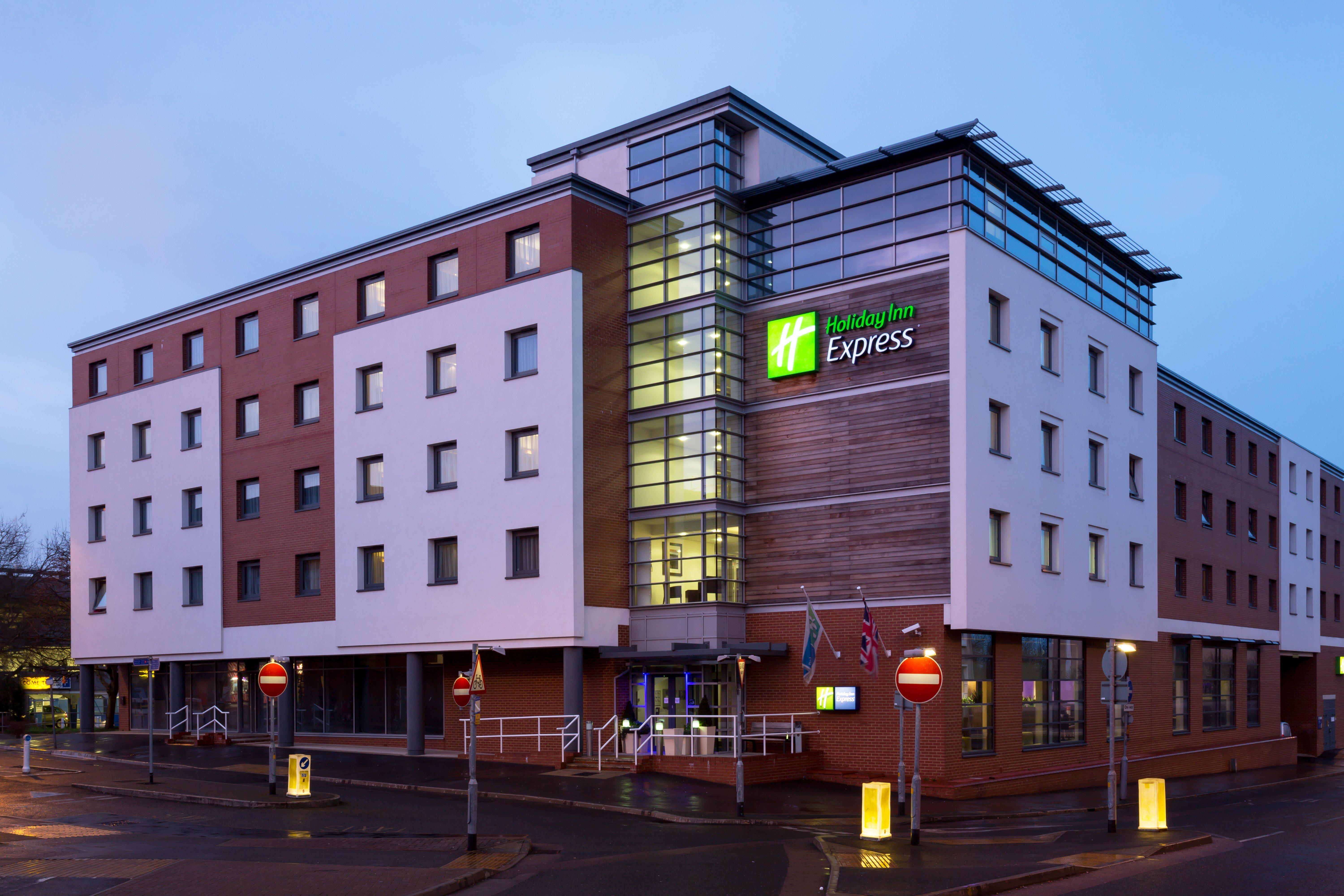 Holiday Inn Express Harlow By Ihg Exteriér fotografie