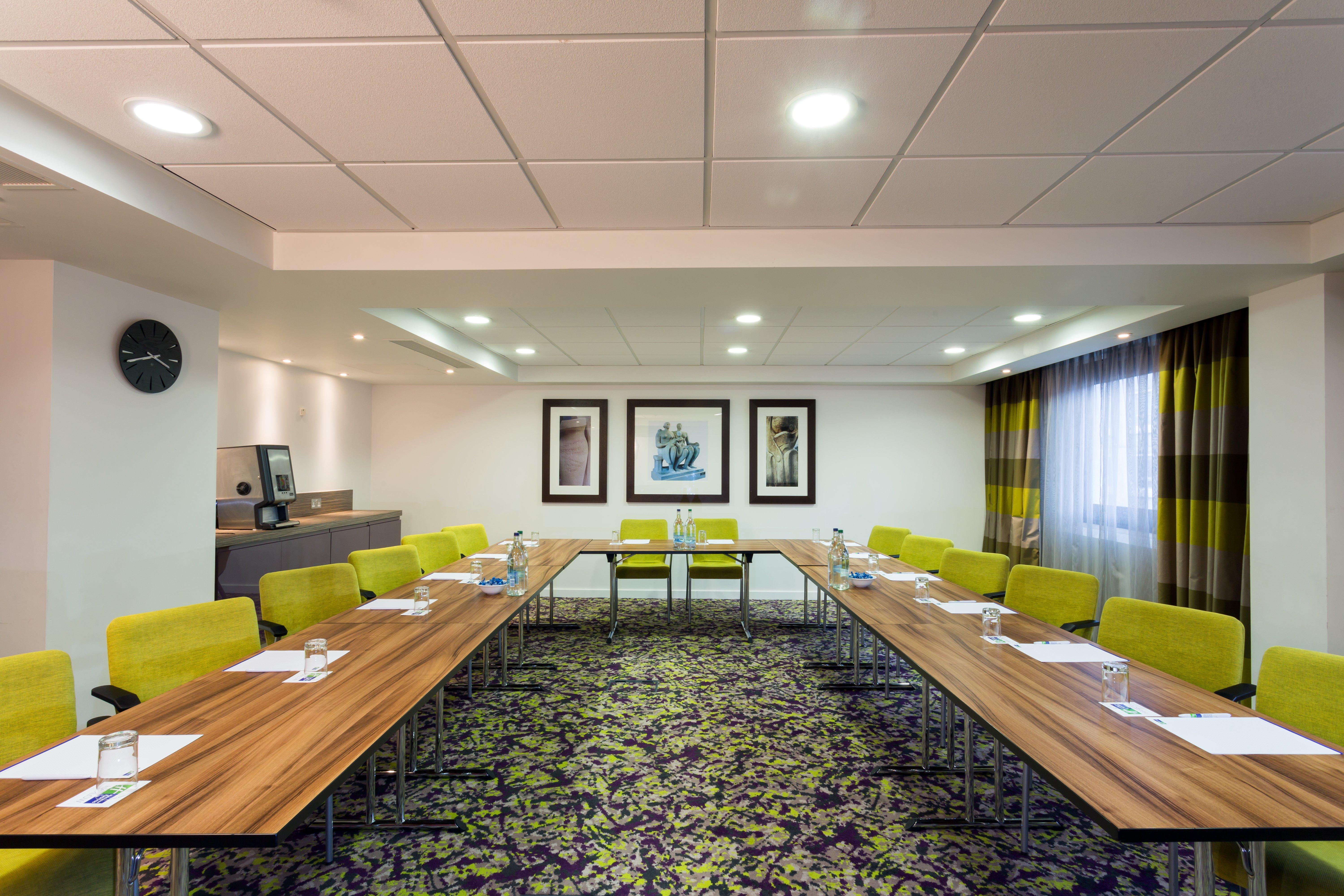 Holiday Inn Express Harlow By Ihg Exteriér fotografie