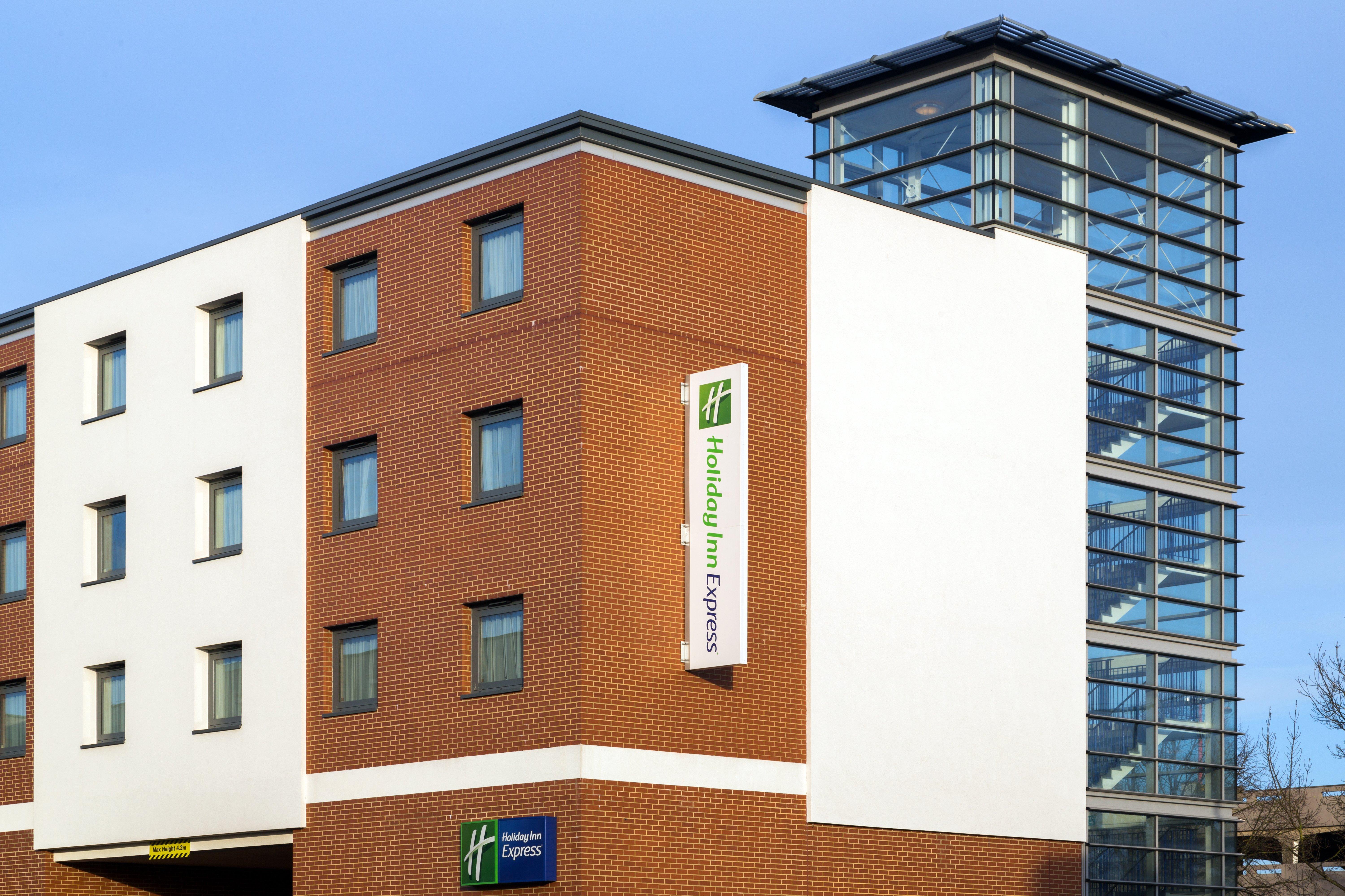 Holiday Inn Express Harlow By Ihg Exteriér fotografie