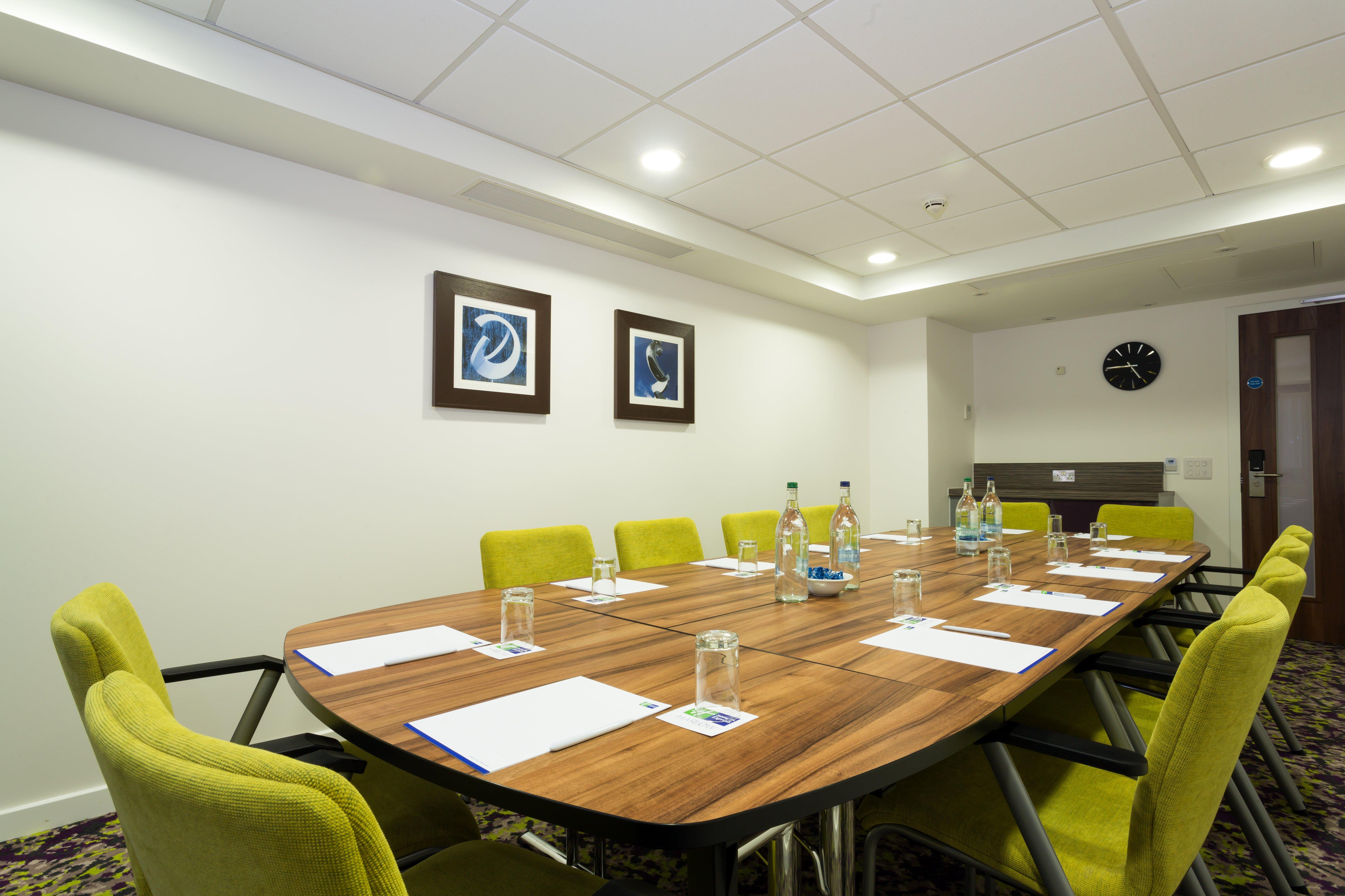 Holiday Inn Express Harlow By Ihg Exteriér fotografie
