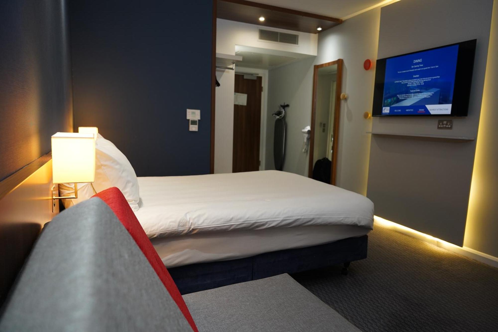 Holiday Inn Express Harlow By Ihg Exteriér fotografie
