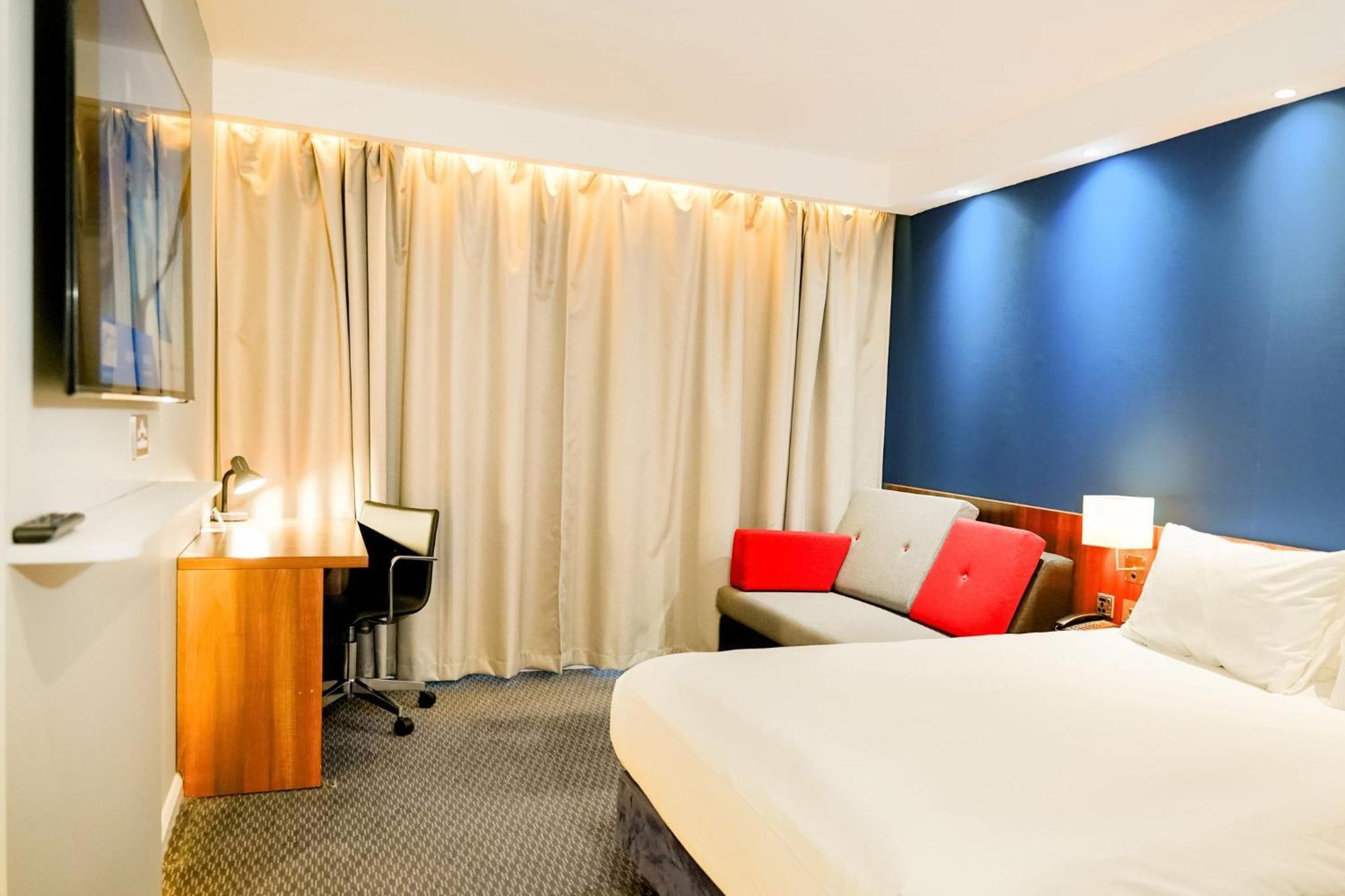 Holiday Inn Express Harlow By Ihg Exteriér fotografie